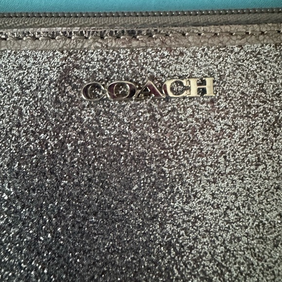 Coach EUC Ltd Ed silver glitter leather wristlet - Picture 4 of 5